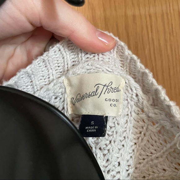 🎉3/$20 Universal Thread Cardigan - Picture 2 of 2